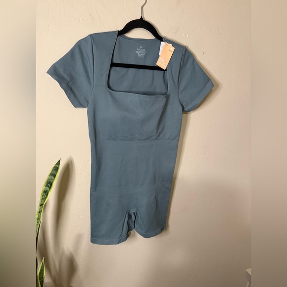 POPILUSH Shapewear Seamless Rib Square Neck Cap Sleeve Romper - Picture 7 of 7